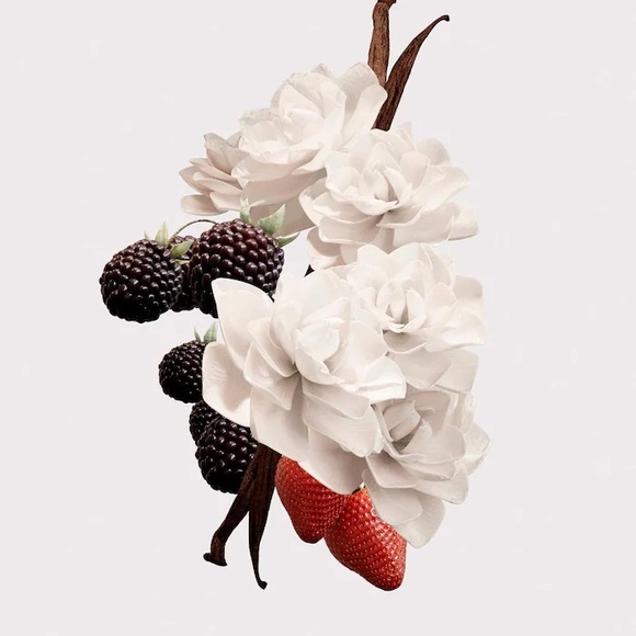 BURBERRY Her Elixir de Parfum with Dark Red Berries, Jasmine & Vanilla - Picture 4 of 7